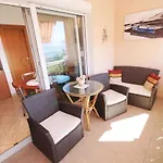 One-bedroom 50 דירה *