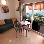 דירה One-bedroom 50 קריקווניצה