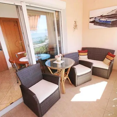 One-bedroom 50 Apartament *