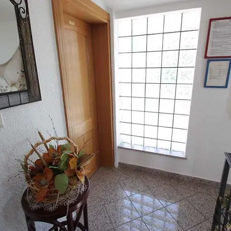 One-bedroom 50