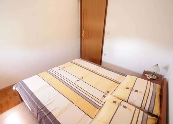 One-bedroom 50